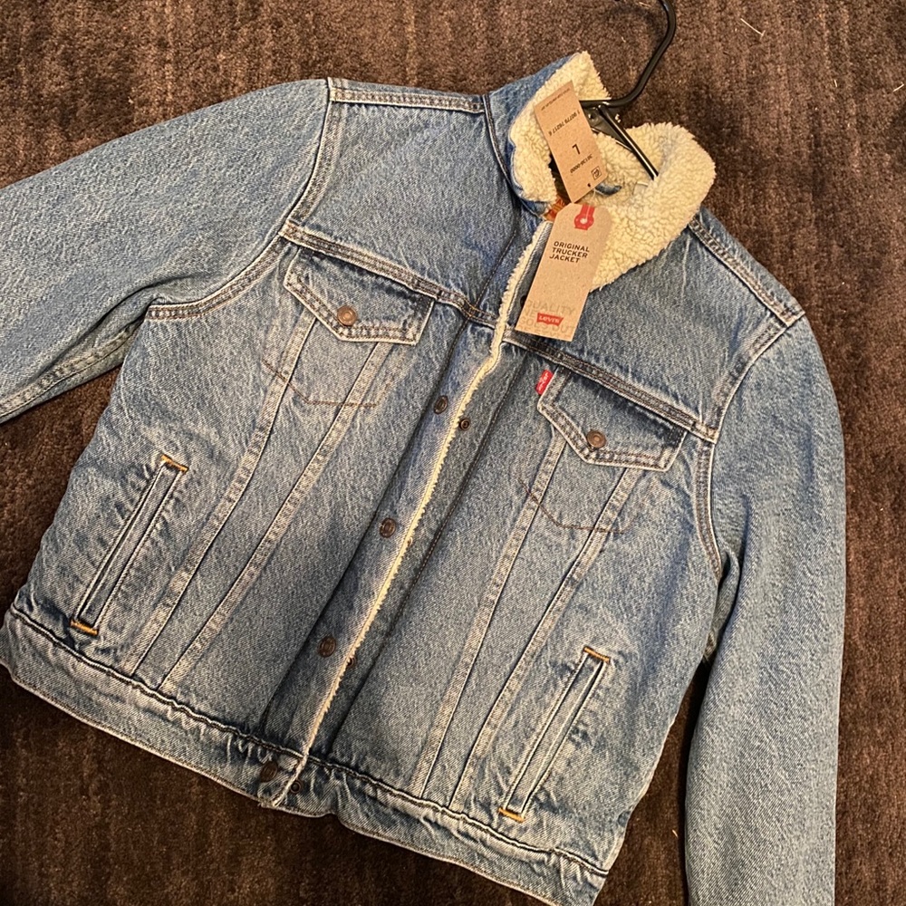 Levi’s Denim Sherpa Trucker Jacket MAKE AN OFFER